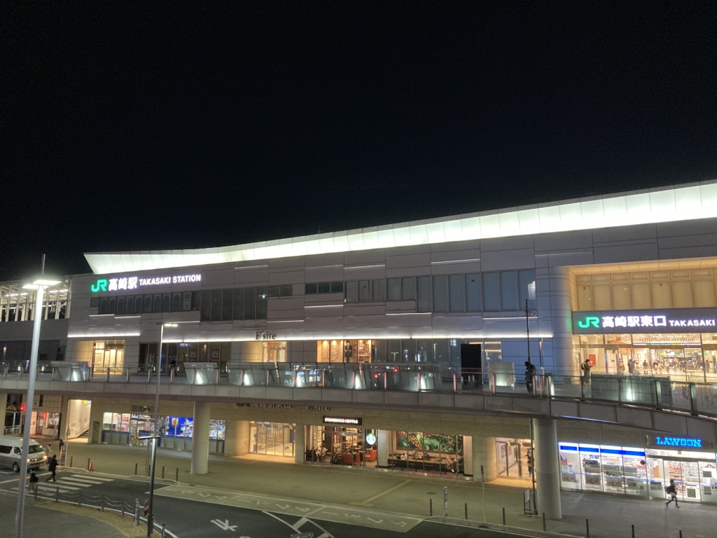 夜の高崎駅東口