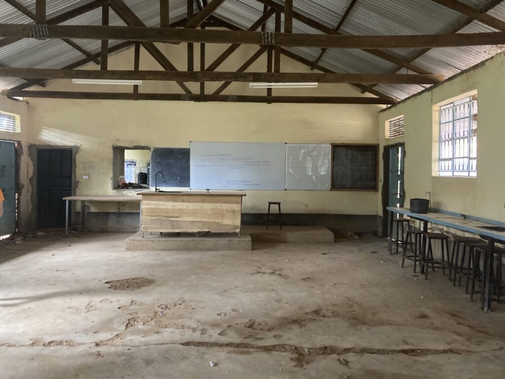 ンジウの学校の教室
