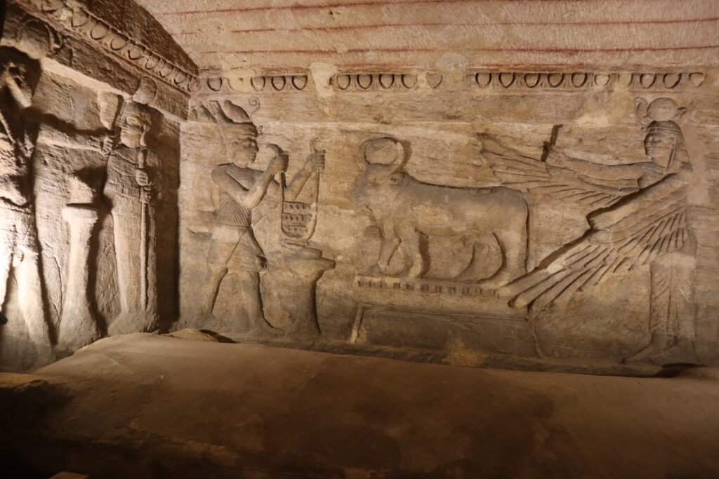アレキサンドリアの内部にあるエジプト壁画