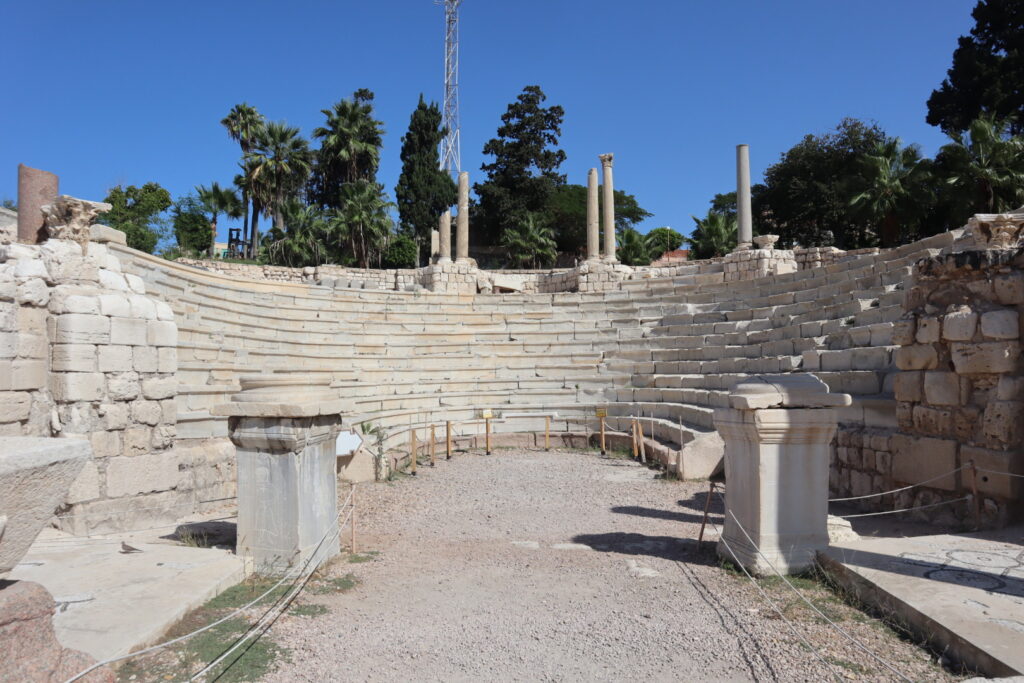アレクサンドリアのローマ円形劇場の観客席