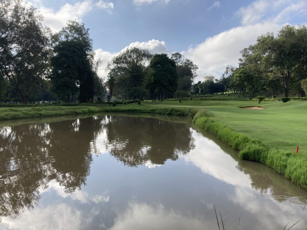 ケニアレイルウェイゴルフクラブの池