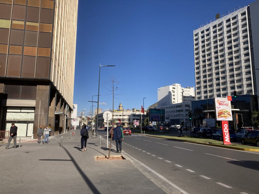 カサブランカのCasa Port駅周辺の街並み