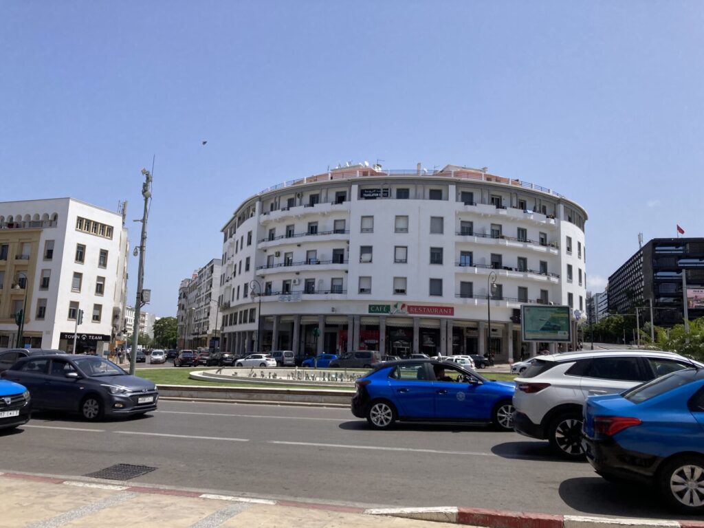 rabat ville駅周辺の街の様子