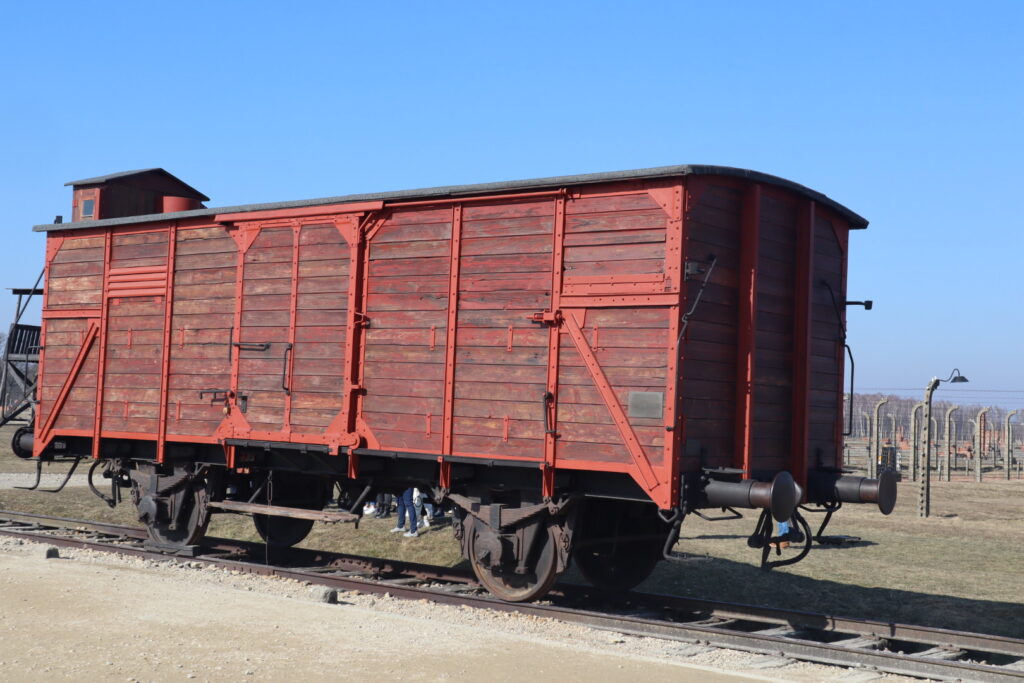 ビルケナウに囚人たちを運んだ貨物列車
