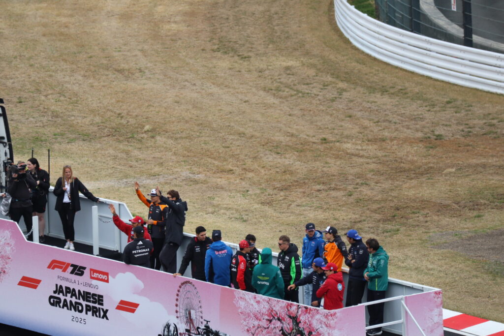 F1決勝日のドライバーズパレード