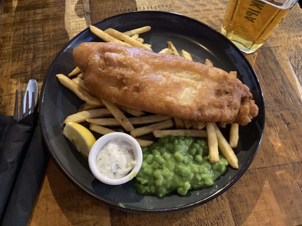 パブで食べたフィッシュアンドチップス