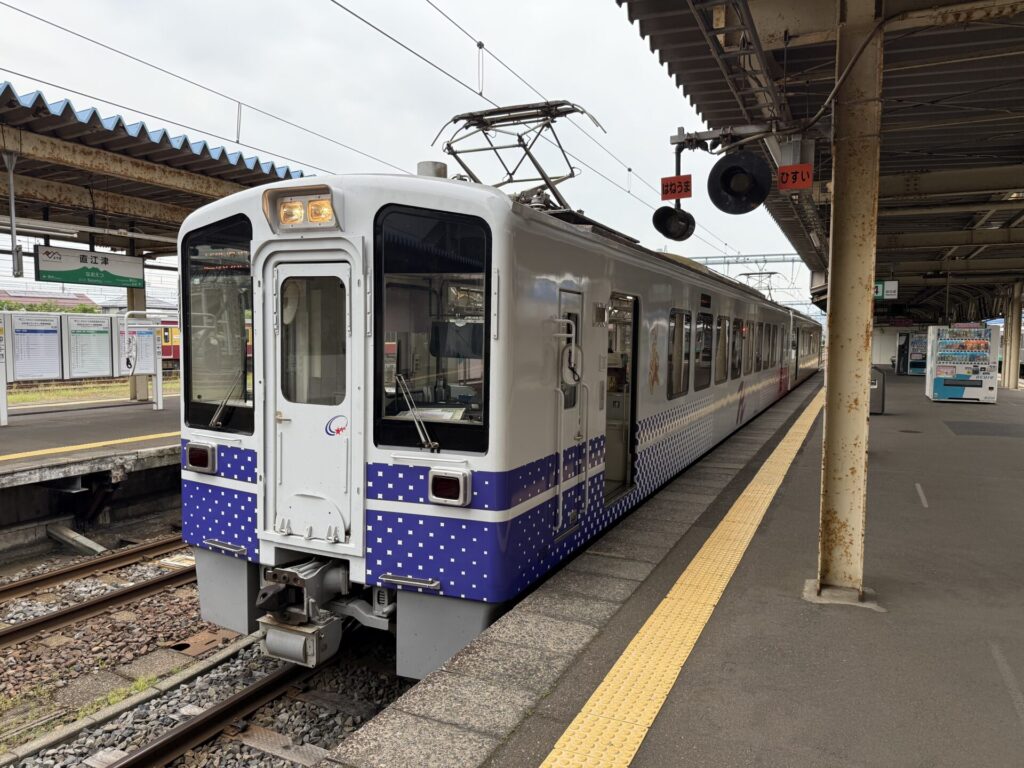 上越妙高駅からのローカル線