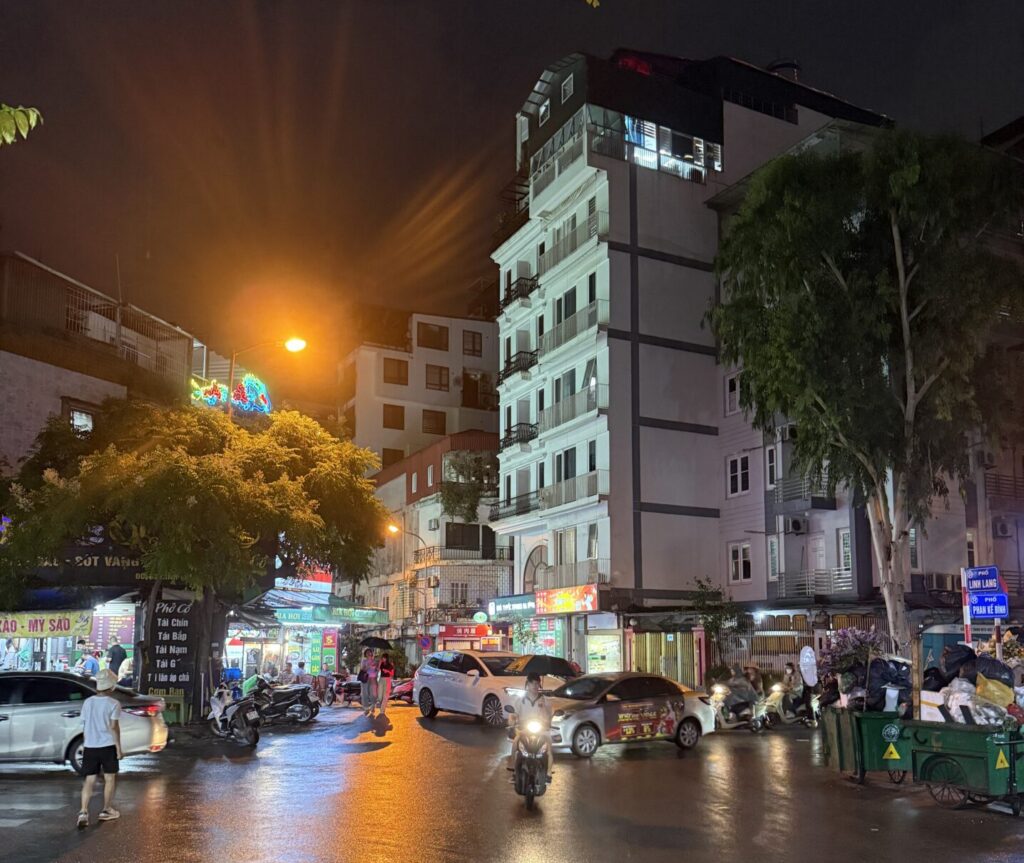 ハノイのファンケビン通り