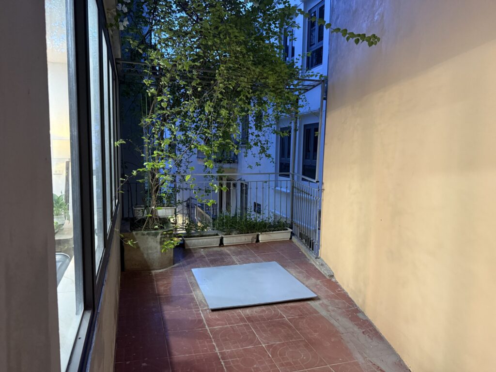 ハノイの住居のベランダ