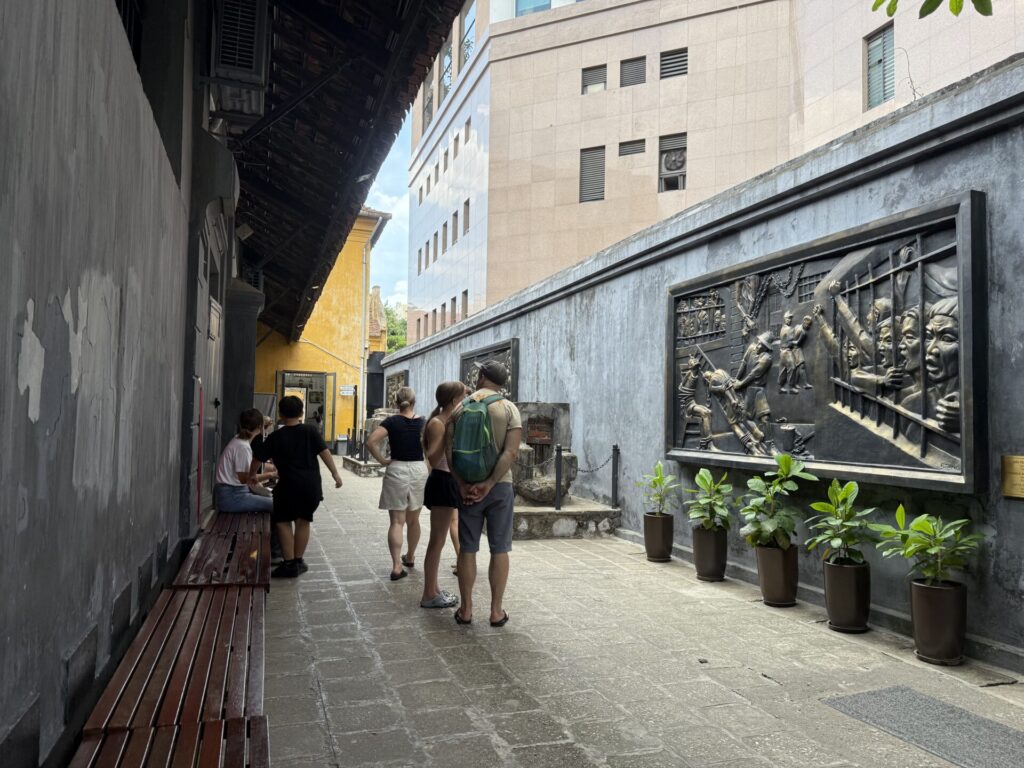 ホアリー刑務所の様子