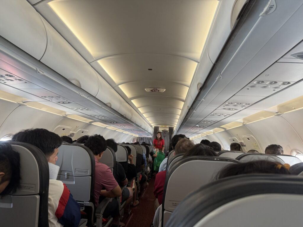 インドネシアに向かうベドジェット