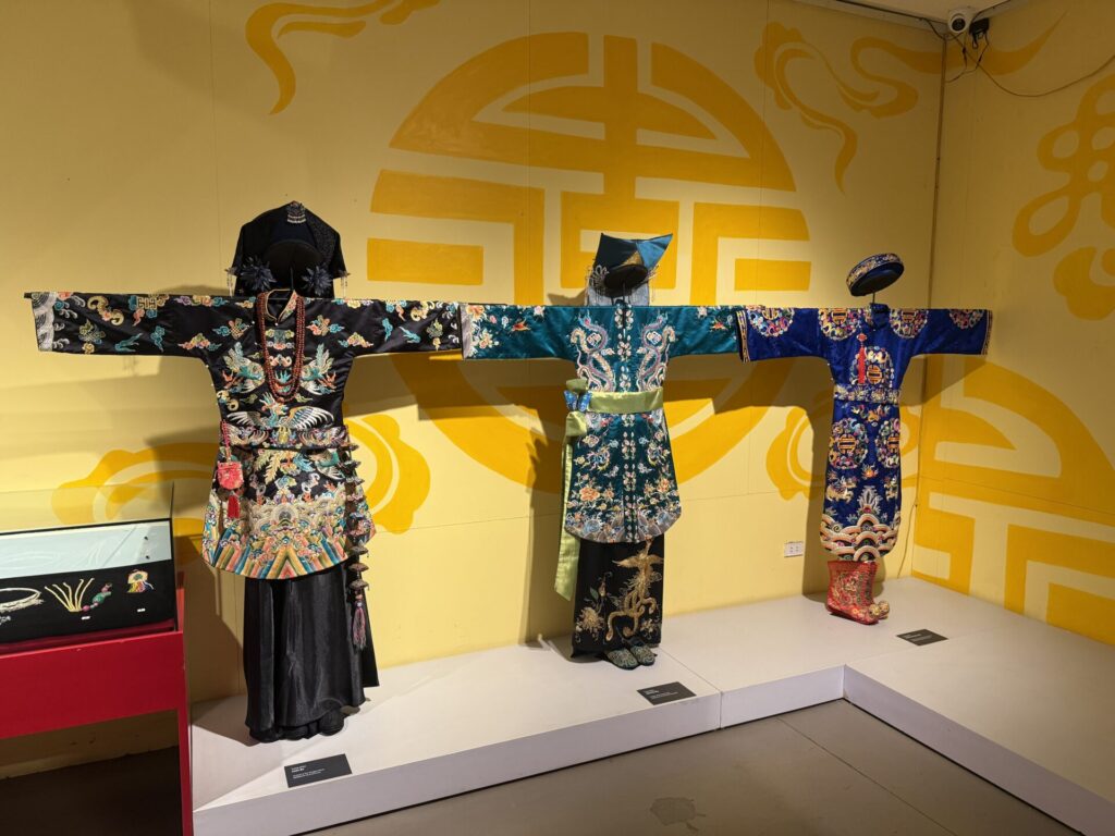 ベトナム人女性の伝統衣装