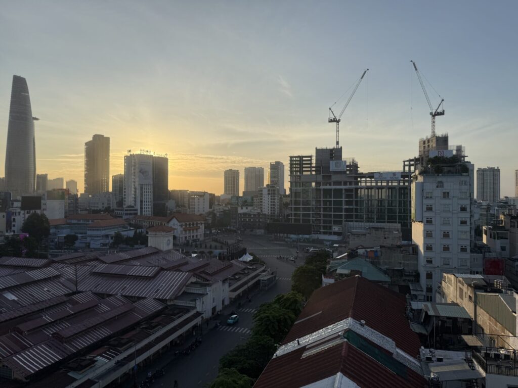 ホーチミンの朝の景色