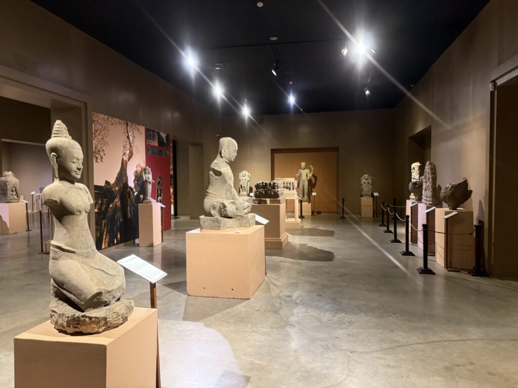 アンコール国立博物館の展示物