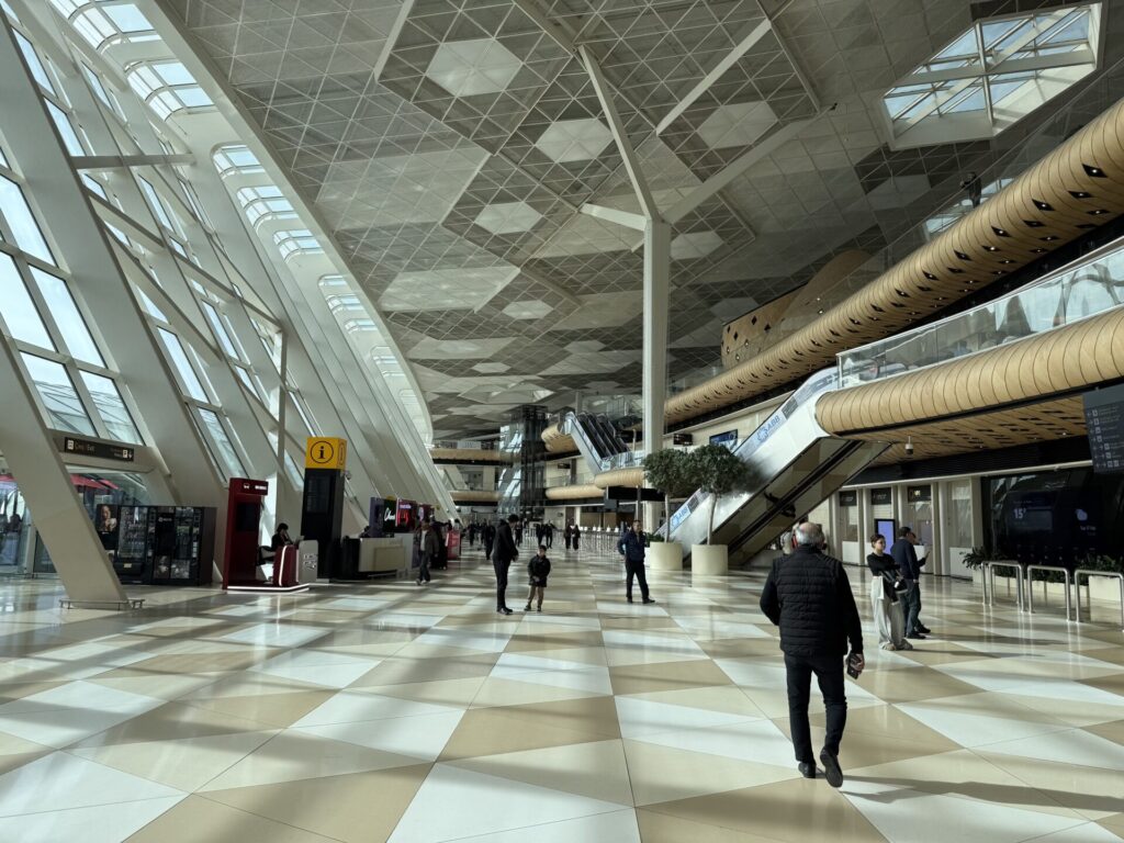 ヘイダルアリエフ空港