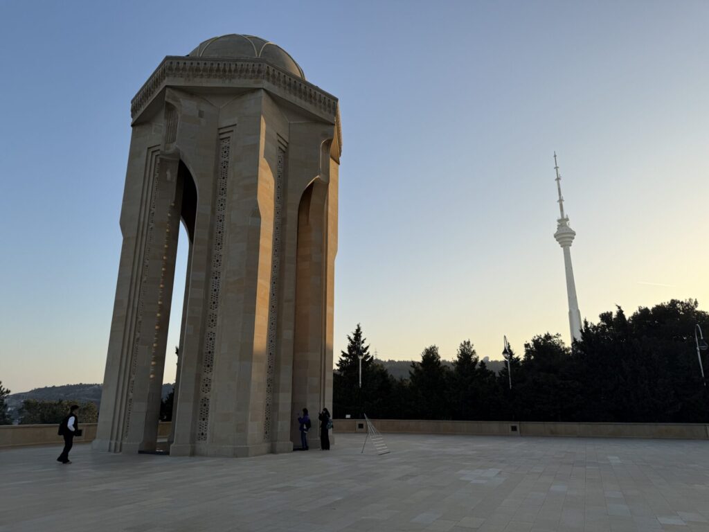 Shahidlar Monument
