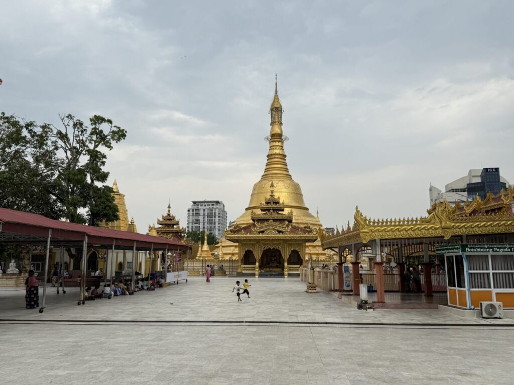 Botahtaung Pagoda